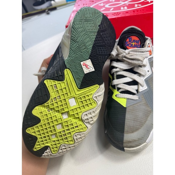 Nike LeBron Witness 7 (GS) Tune Squad Space Jam Kids Basketball Shoes 4y - Picture 2 of 11